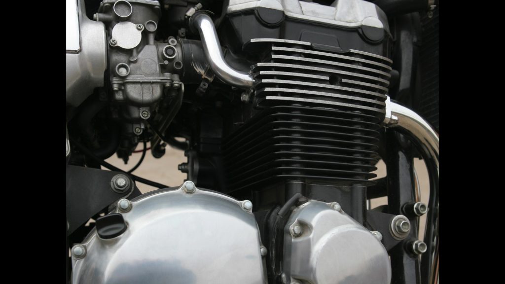 la cylindrée d'un moteur est exprimée en cm3.