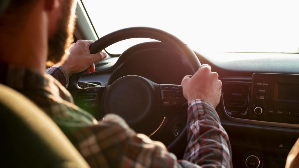 faire des leçons de conduite régulières avec votre moniteur d'auto-école